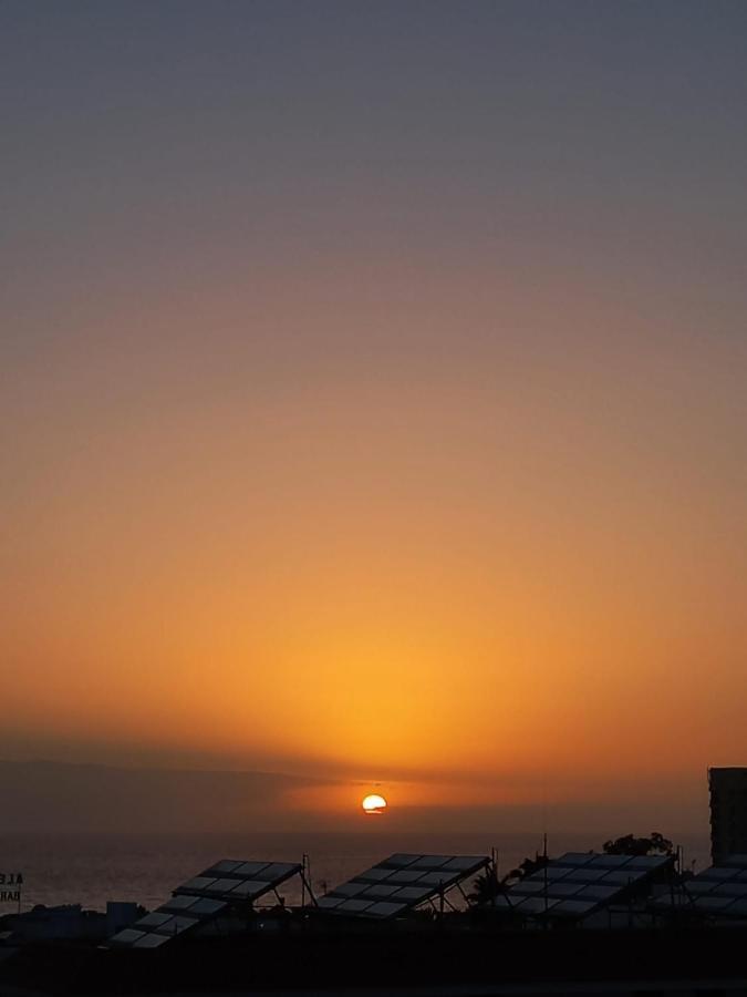Sunset Over The Sea Playa de las Américas Exterior foto